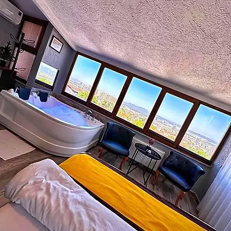 Hotel Pera 4*