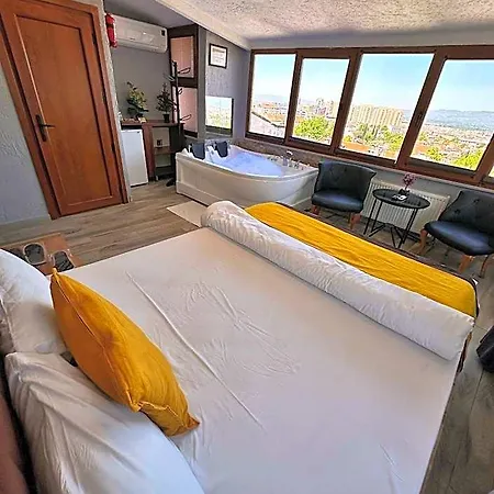 Hotel Pera 4*
